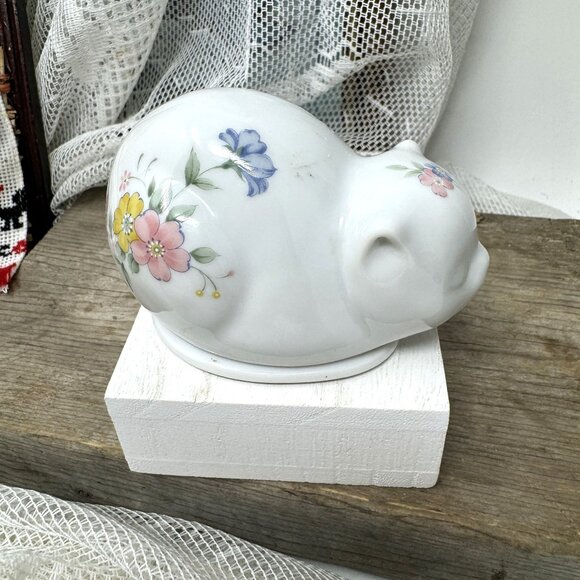 Vintage Sleeping Cat Trinket Box Lidded Floral design Ceramic Japan - Picture 6 of 6